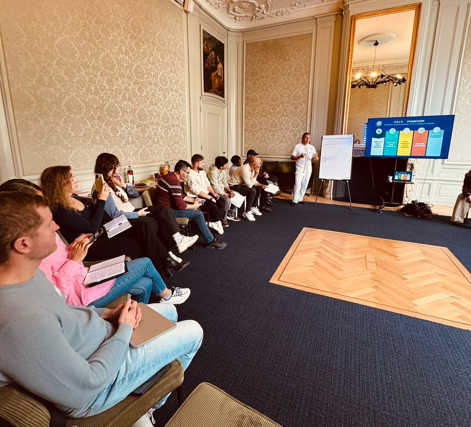 Juan Carlos Zuloaga leading a live executive workshop with cross-border founders in Amsterdam